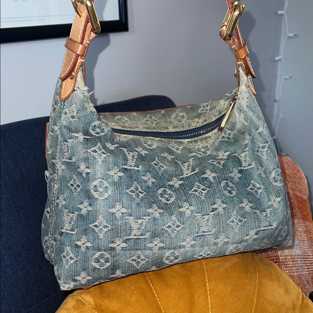 LOUIS VUITTON Baggy PM Monogram Denim Shoulder Bag - Picture 2 of 12